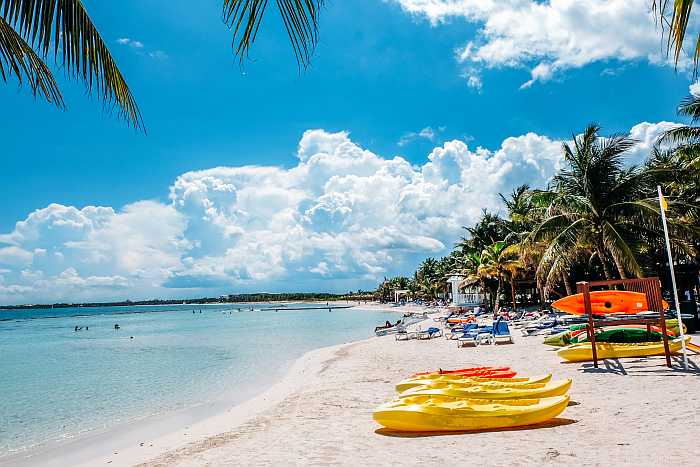 Water sports at Passover programs in Mexico.