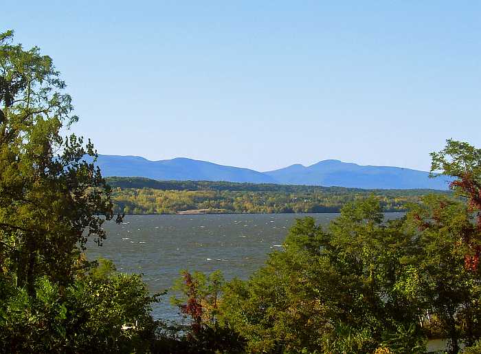 kosher summer vacation in the catskills.