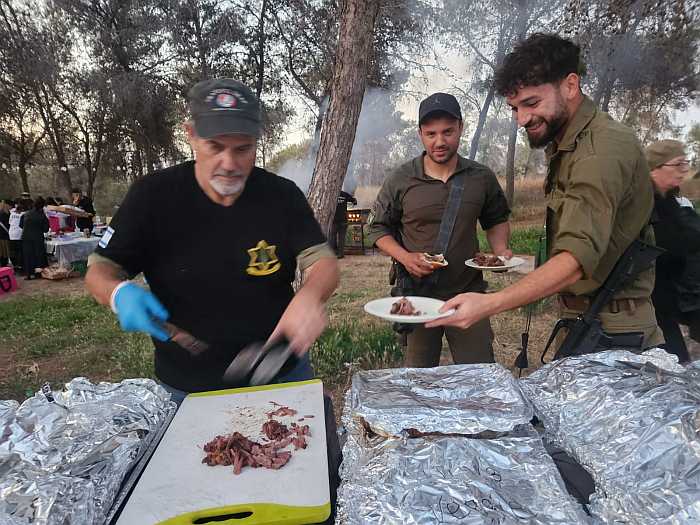 Grilling for Israel BBQ for IDF soldiers.