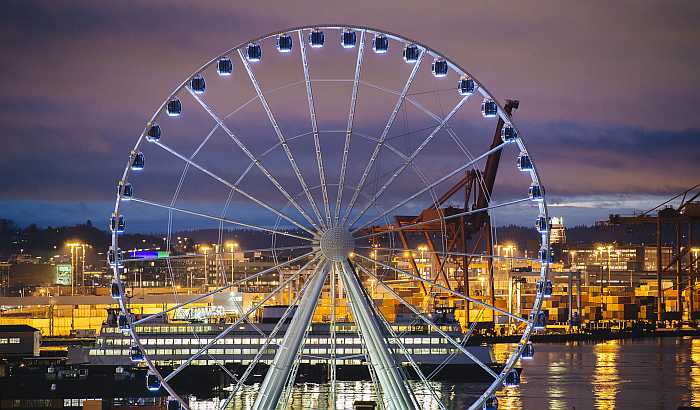 The Seattle Great Wheel.